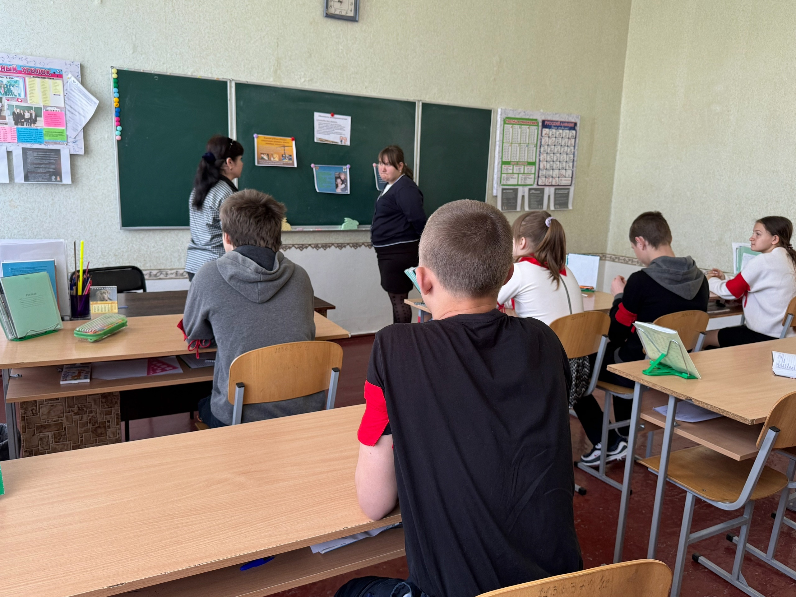 Беседы по предупреждению безнадзорности, беспризорности, правонарушений и антиобщественных действий, в том числе противодействие идеологии терроризма и экстремизма, о видах ответственности несовершеннолетних..